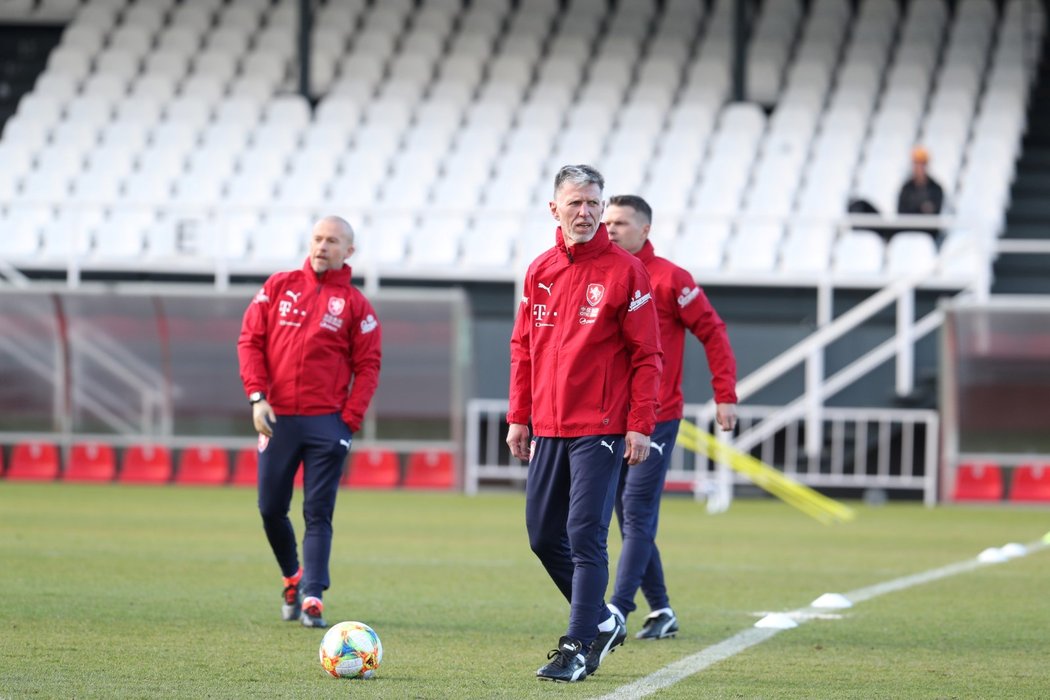 Jaroslav Šilhavý na tréninku české fotbalové reprezentace před duelem kvalifikace EURO 2020 s Anglií a přípravným zápasem s Brazílií