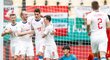 Čeští fotbalisté slaví branku v utkání s Čínou
