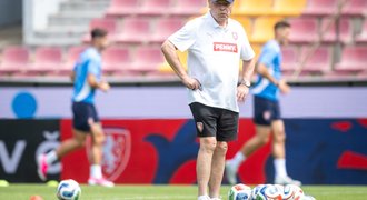 Trenér Miroslav Koubek se stal hrdinou národa, ale na MS je platově... Chuďas z knajpy Trenér Miroslav Koubek se stal hrdinou národa, ale na MS je platově... Chuďas z knajpy