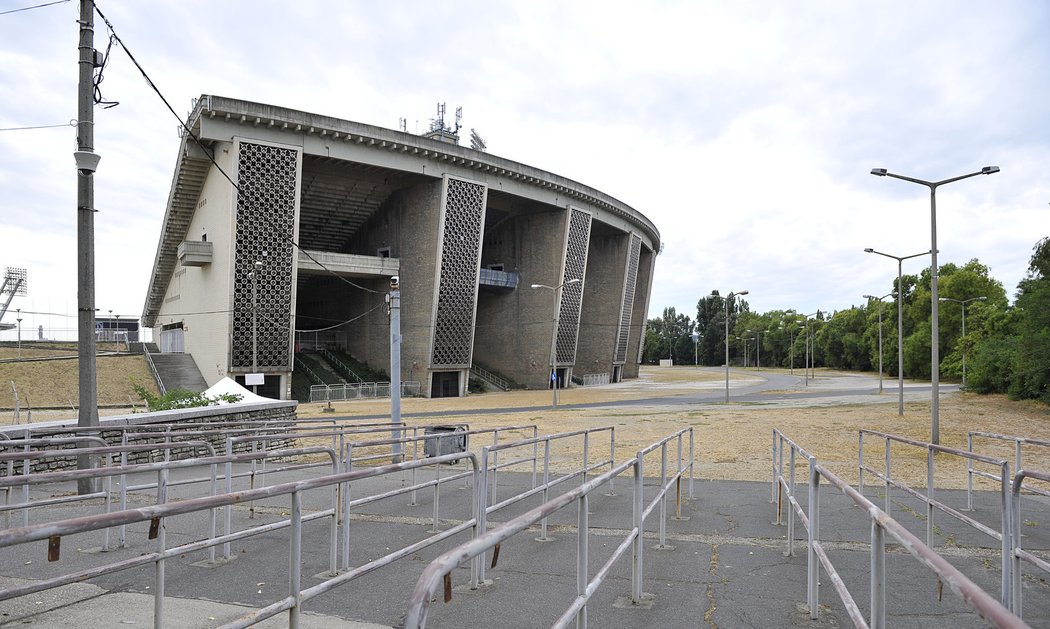 Bývalý Népstadion v Budapešti je zvláštním pomníkem té zajímavější socialistické architektury