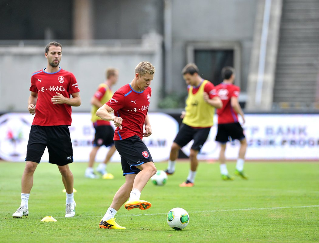 Matěj Vydra na tréninku české reprezentace na legendárním stadionu Ference Puskáse