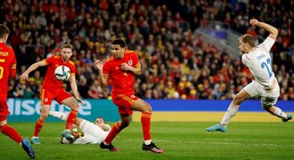 Wales - Česko 1:1. Gól dal Souček, Masopust kvůli zranění nedohrál