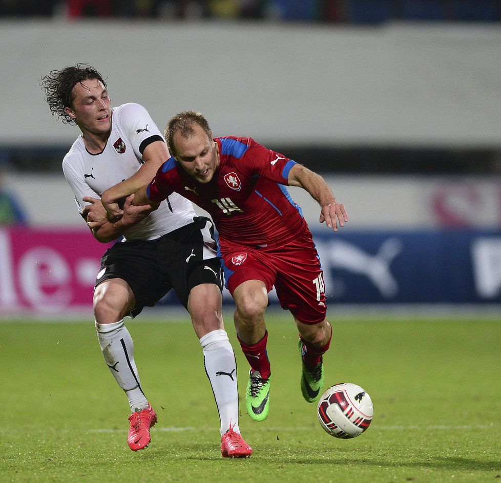 Fotbalová reprezentace ani ve třetím utkání pod vedením trenéra Pavla Vrby nezvítězila. Po remízách 2:2 s Norskem a ve Finsku dnes národní tým prohrál v přípravném duelu v Olomouci 1:2 s Rakouskem.