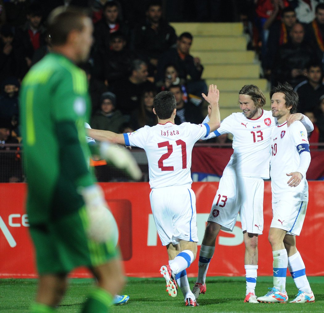 Českým fotbalistům se trapas s Dánskem podařilo napravit jasnou výhrou nad Arménií