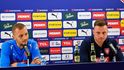 Tomáš Souček a Jaroslav Köstl na tiskové konferenci české fotbalové reprezentace