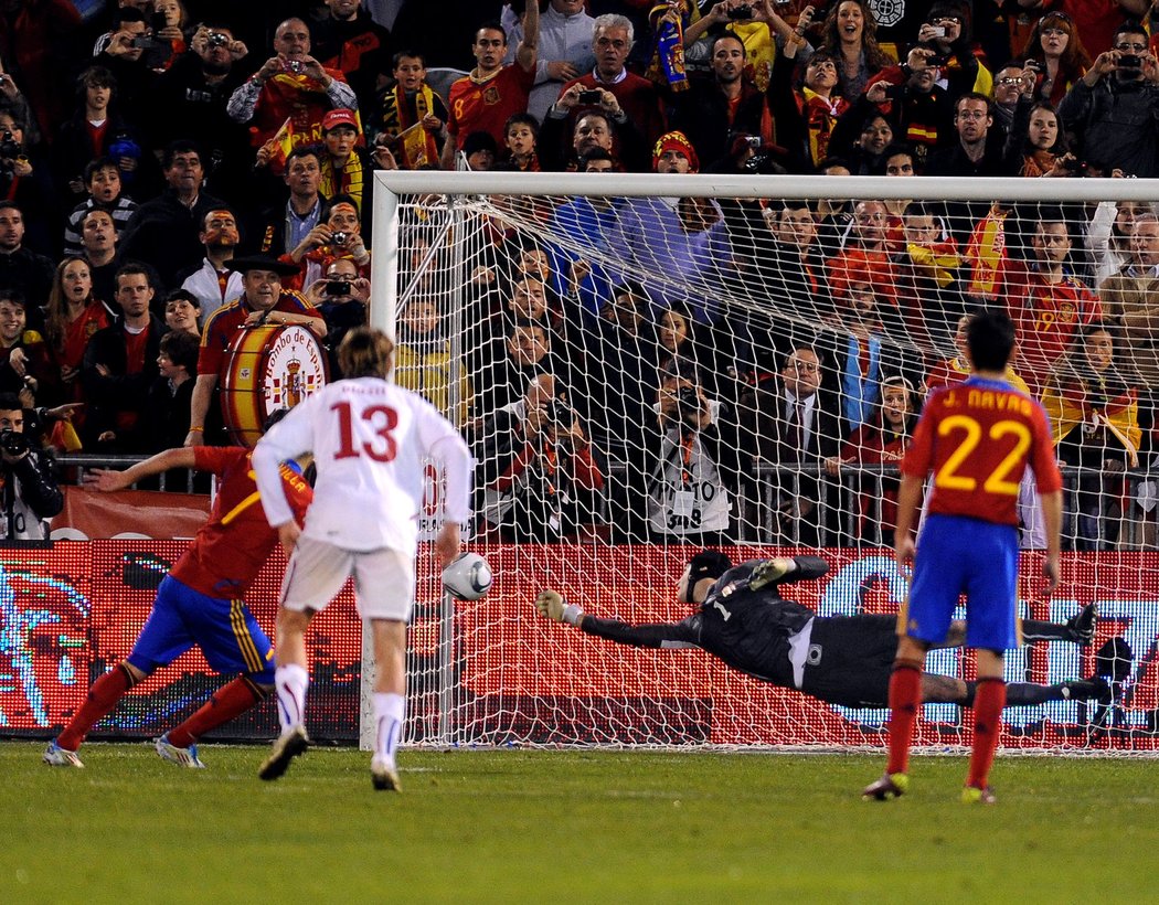 Villa proměňuje penaltu a dává svůj 46. gól v národním dresu