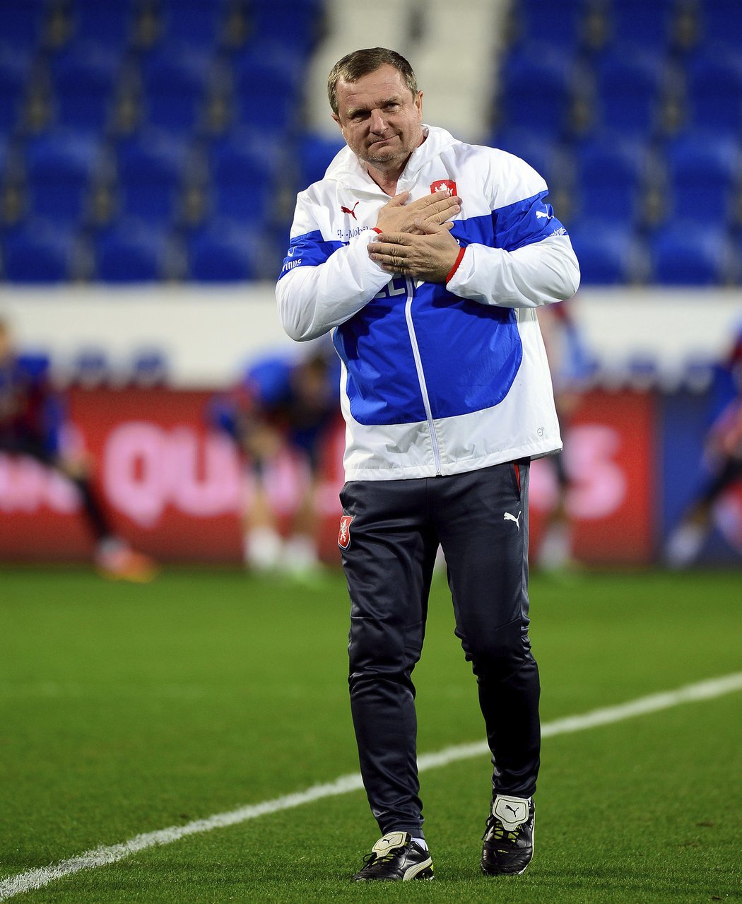 Dojatý Pavel Vrba děkuje plzeňským fanouškům za přivítání na reprezentačním tréninku