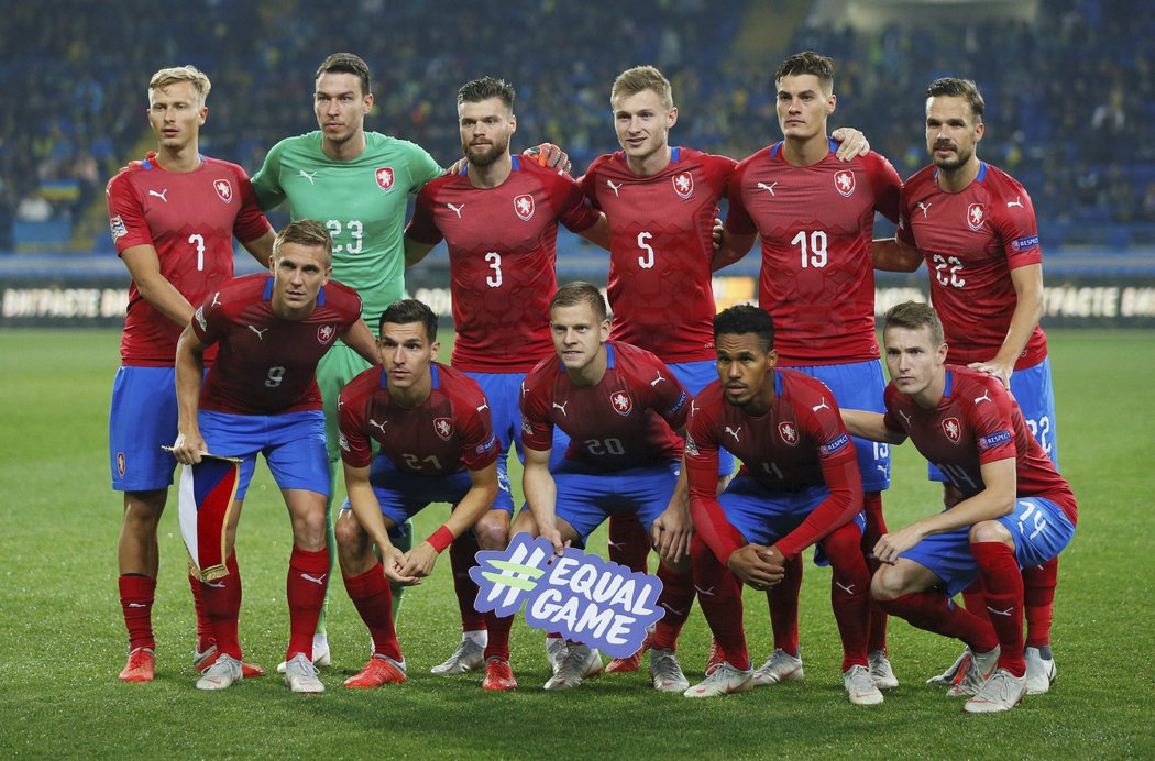 Čeští fotbalisté před zápasem na Ukrajině