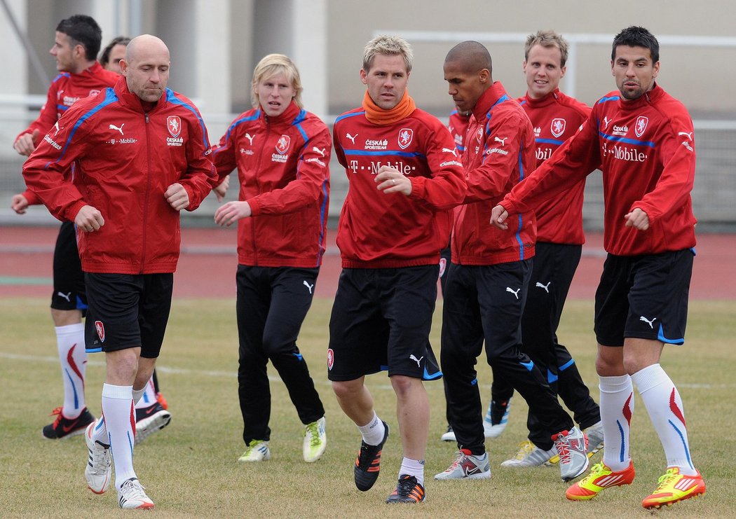 Daniel Pudil, Jiří Štajner, František Rajtoral, Tomáš Hübschman, Theodor Gebre Selassie, David Limberský a Milan Baroš na tréninku v Praze