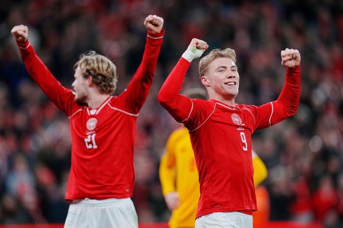 Pozor na Höjlunda. Dán je díky Neapoli opět ve formě: V Manchesteru mě zavřeli do klece Pozor na Höjlunda. Dán je díky Neapoli opět ve formě: V Manchesteru mě zavřeli do klece