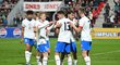 Čeští fotbalisté do 21 let se radují z gólu Denise Halinského proti Severnímu Irsku