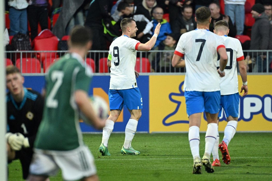 Václav Sejk se raduje ze svého druhého gólu proti Severnímu Irsku