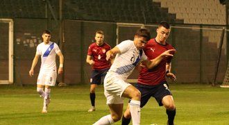 Řecko - Česko 0:2. Lvíčata vyhrála klíčový zápas, pomohla penalta