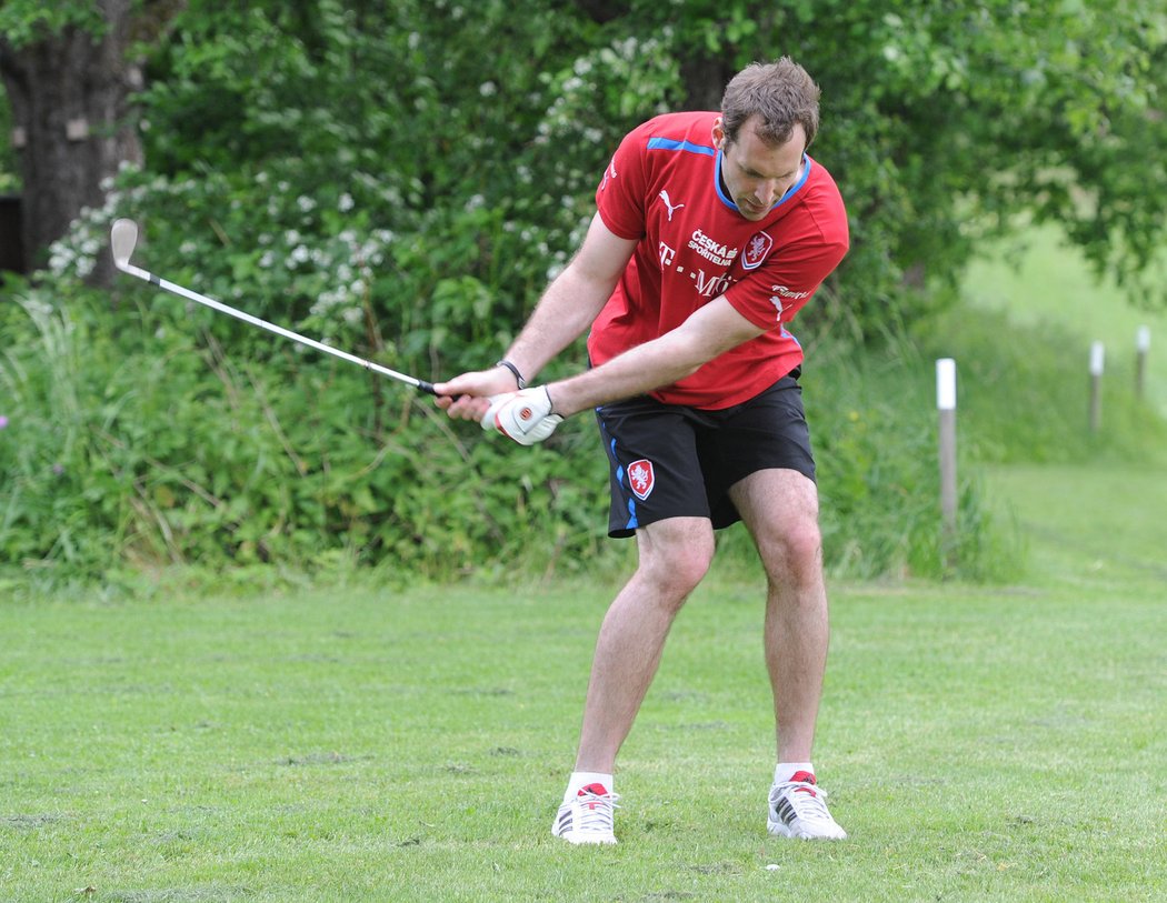 Petr Čech v Bad Waltersdorfu předvádí i své golfové umění