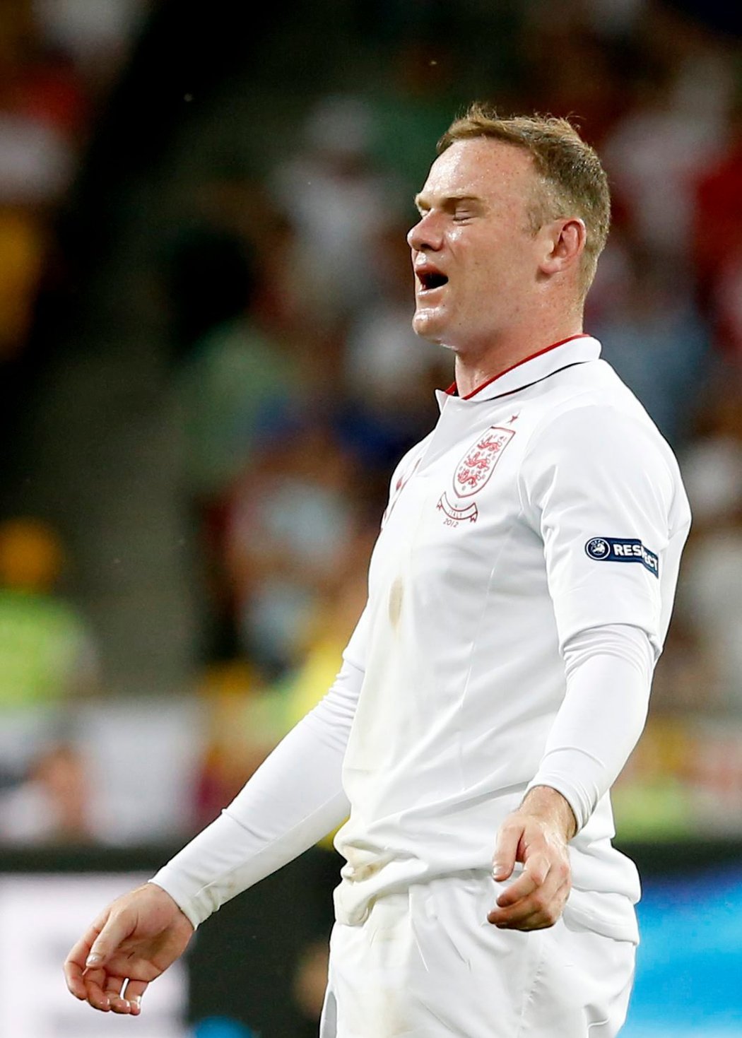 Wayne Rooney po neproměněné šanci ve čtvrtfinále proti Itálii