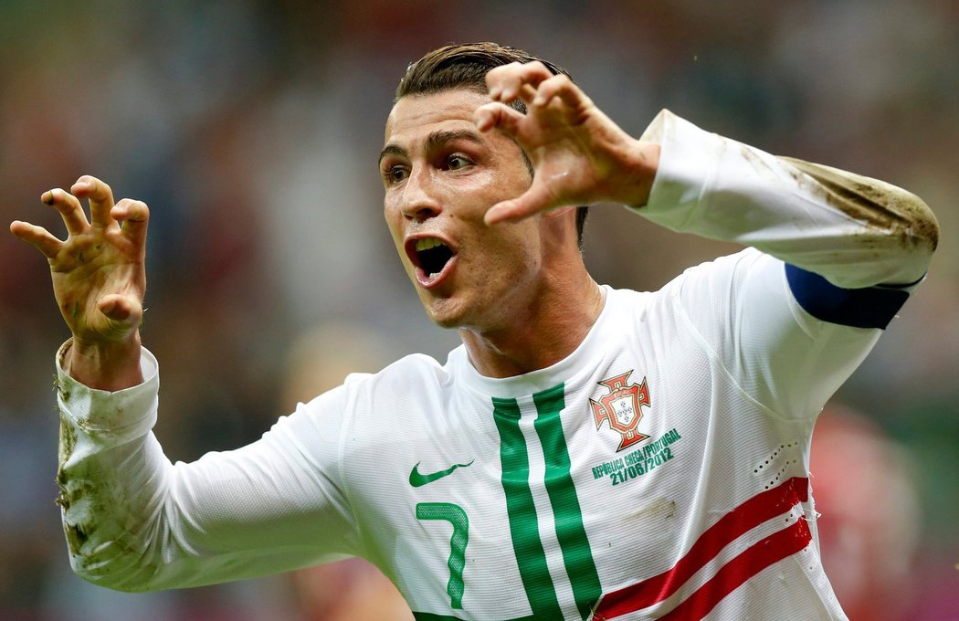 A mám vás... Cristiano Ronaldo slaví svůj gól v české síti