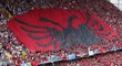 Působivé choreo albánských fanoušků při úvodním zápase EURO proti Švýcarsku