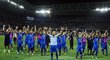 Dechberoucí oslava islandských fotbalistů po postupu do čtvrtfinále EURO
