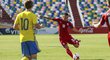 Denis Granečný pálí v úvodním zápase devatenáctky na EURO proti Švédsku