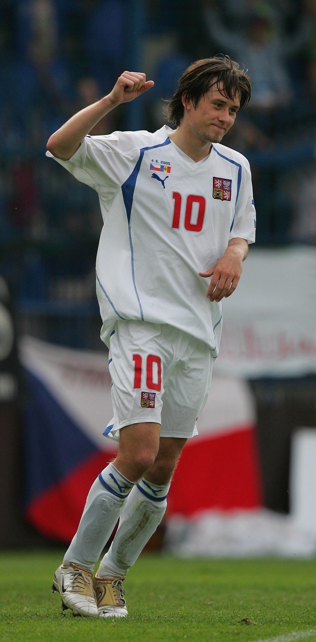 2005 - Tomáš Rosický se raduje ze svého gólu v kvalifikačním duelu o MS 2006 proti Andoře