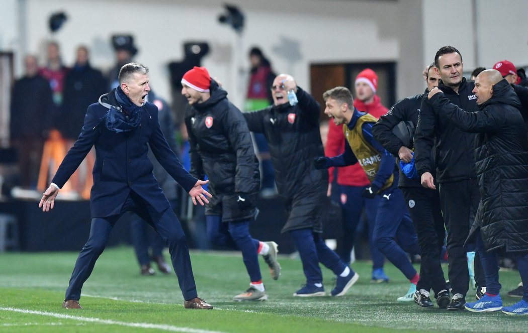 Nadšený Jaroslav Šilhavý. Právě dovedl reprezentaci na EURO