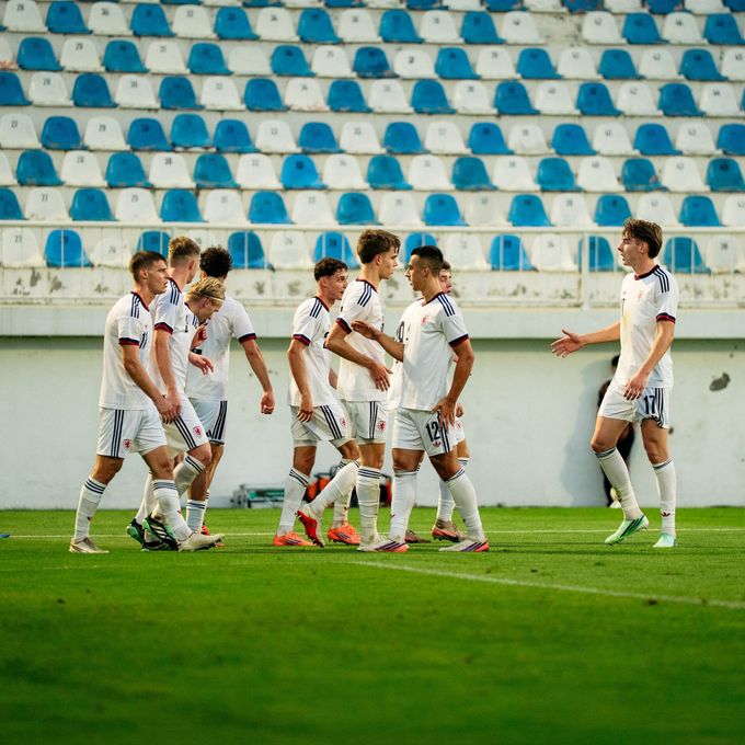 ONLINE: Ázerbajdžán - Česko 1:1. Skóre je stále nerozhodné. Domácí srovnali v závěru poločasu ONLINE: Ázerbajdžán - Česko 1:1. Skóre je stále nerozhodné. Domácí srovnali v závěru poločasu