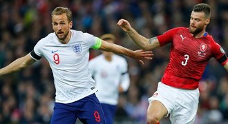 Čech radí reprezentaci: Nechybovat! Český fotbal v Anglii těží z minulosti