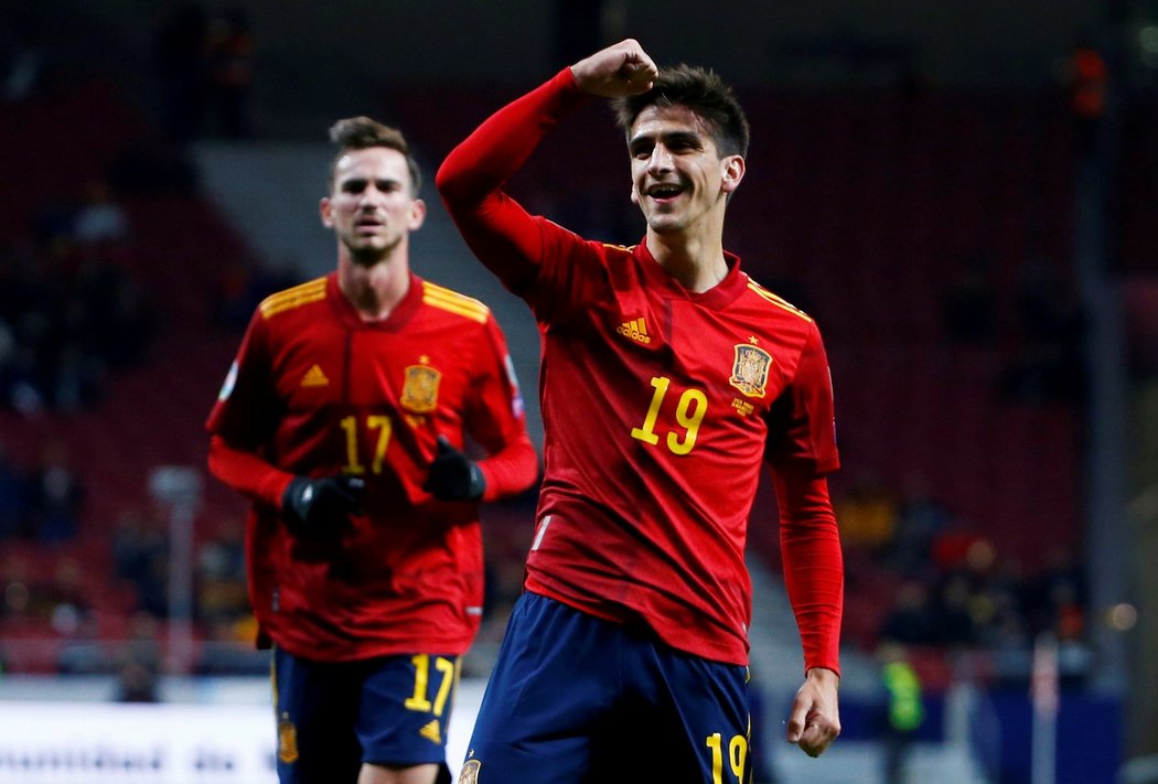 Španělé na závěr kvalifikace porazili Rumunsko 4:0, dvě trefy zaznamenal útočník Gerard Moreno