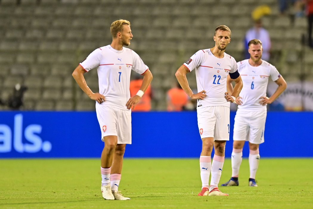 Antonín Barák, Tomáš Souček a Tomáš Kalas v zápase s Belgií