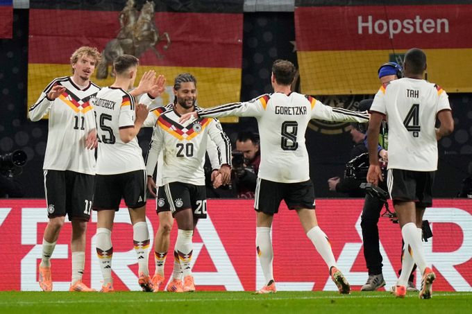 ONLINE: Německo - Slovensko 4:0. Přímý souboj o postup na MS, hostům se šance vzdaluje ONLINE: Německo - Slovensko 4:0. Přímý souboj o postup na MS, hostům se šance vzdaluje