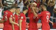 Hráči Turecka se radují z gólu do sítě Francie