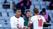 Anglická ofenzivní opora Harry Kane opouští hřiště v zápase na Islandu