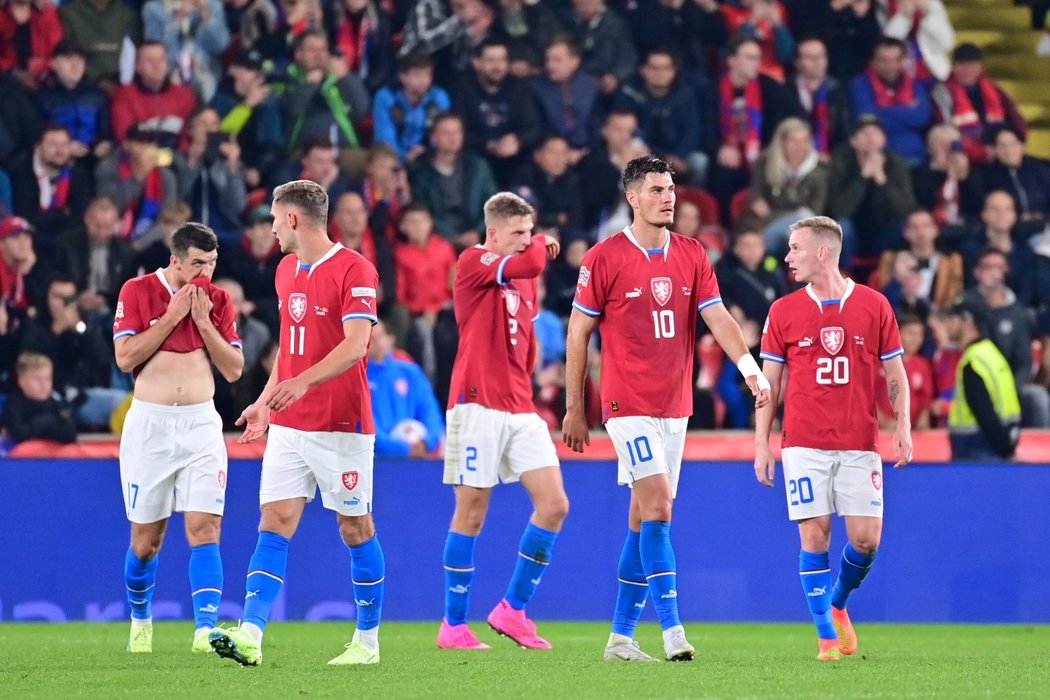 Zklamaní Češi po prohře s Portugalci