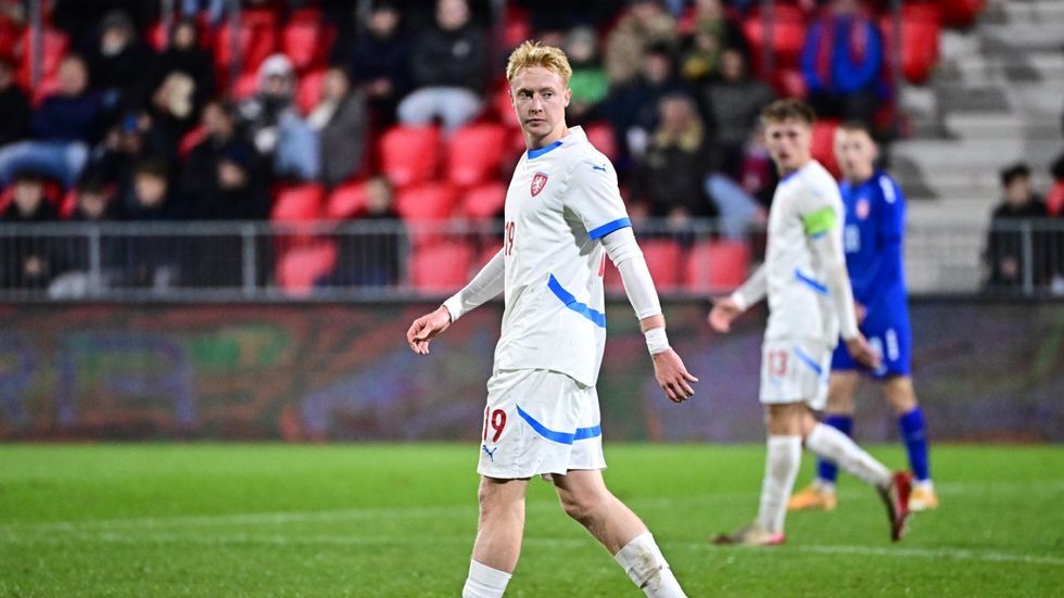 Český záložník Tom Slončík nastupuje za reprezentační jednadvacítku