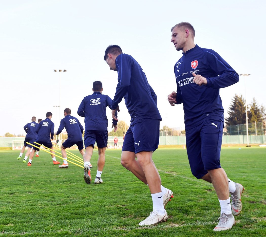 Matěj Vydra během tréninku českého národního týmu před přípravným zápasem s Polskem