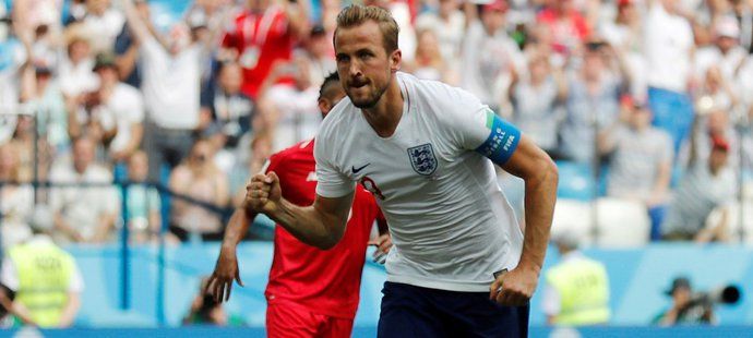 Harry Kane bezpečně proměnil pokutový kop a poslal Anglii do dvoubrankového vedení proti Panamě