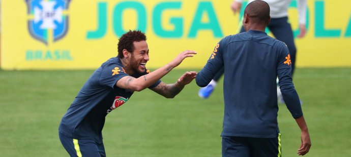 Neymar si zřejmě bude moci oddechnout, údajnou oběť ze znásilnění opustili kvůli změně výpovědi právníci