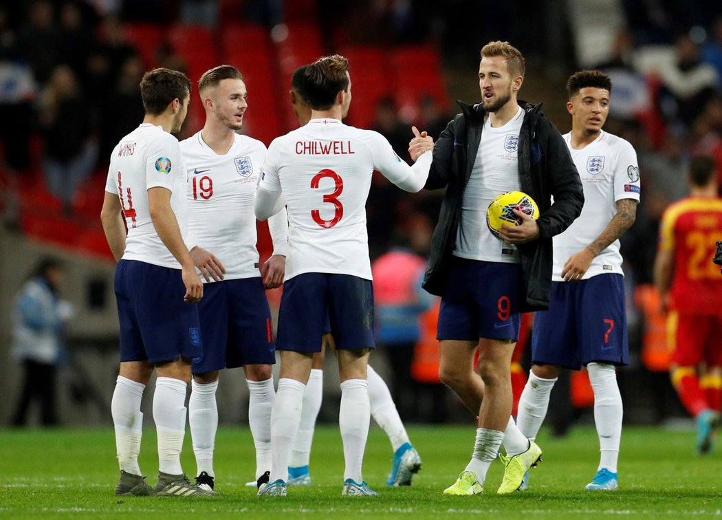 Anglie po vysoké výhře 7:0 nad Černou Horou mohla slavit postup, Harry Kane se zároveň s 11 brankami vyrovnal nejlepšímu střelci kvalifikace Eranu Zahavimu z Izraele