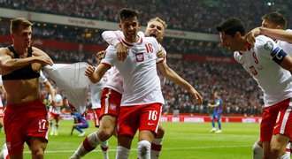 Wales nečekaně ztratil s Estonskem. Poláci v nastavení srovnali s Anglií