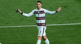 Dohra zahozené pásky CR7: Sebral ji hasič, vydražila se za milion a půl