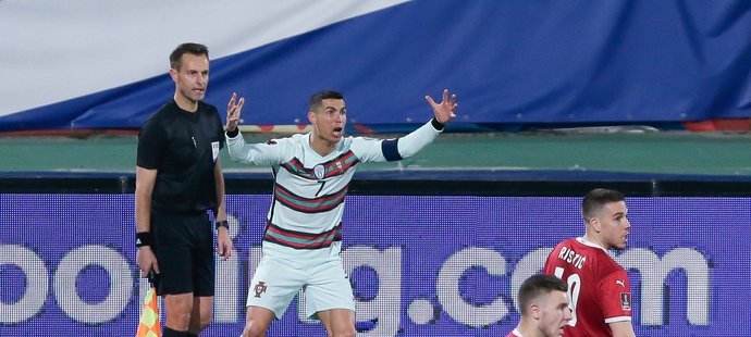 Cristiano Ronaldo neuspěl s reklamací gólu ani u asistenta rozhodčího