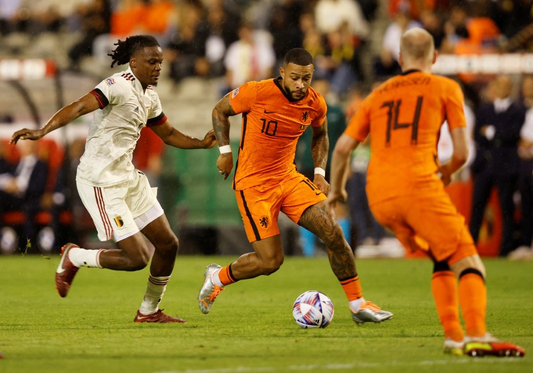 Memphis Depay řídil výhru Nizozemska 4:1 v Belgii dvěma góly