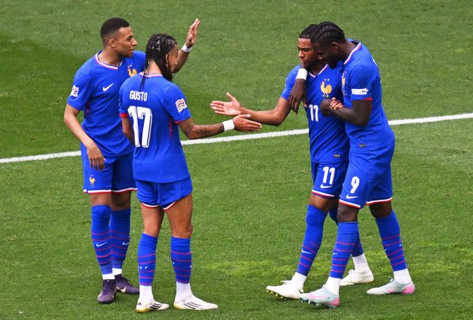MS ve fotbale ONLINE: Francie představila finální soupisku. Které hvězdy chybí? MS ve fotbale ONLINE: Francie představila finální soupisku. Které hvězdy chybí?