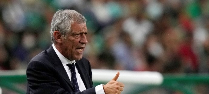 Portugalský trenér Fernando Santos během utkání Ligy národů proti Česku