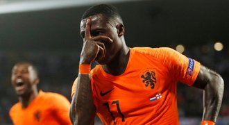 Nizozemci slaví postup do finále Ligy národů, Anglii rozesmutněl Promes