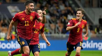 Italská prohra po 37 zápasech! Finále Ligy národů si zahrají Španělé