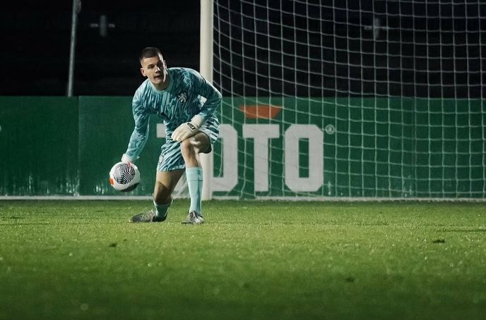 Joeri Heerkens je trojka v áčku Sparty, chytá za béčko ve druhé lize a nyní pomohl Nizozemsku k postupu na EURO do 19 let Joeri Heerkens je trojka v áčku Sparty, chytá za béčko ve druhé lize a nyní pomohl Nizozemsku k postupu na EURO do 19 let