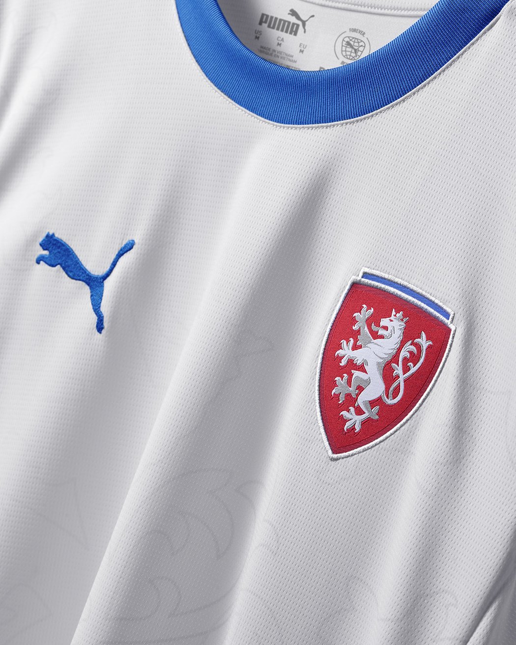 Detail na nový dres české fotbalové reprezentace pro EURO 2024