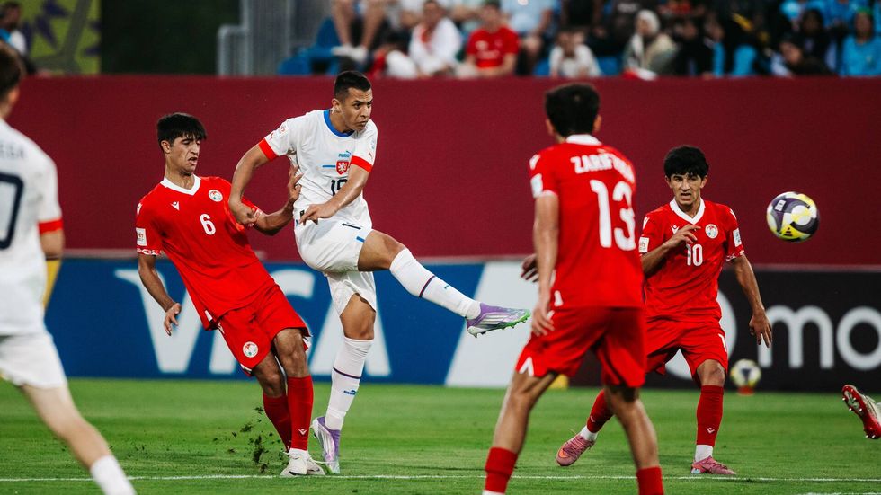 Čeští fotbalisté do 17 let vstoupili do světového šampionátu vítězstvím 6:1 nad Tádžikistánem