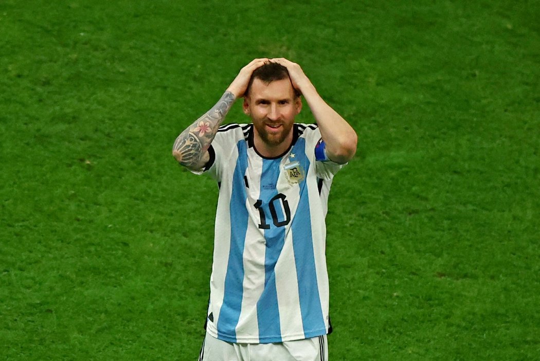 Lionel Messi na mistrovství neuhlídal emoce